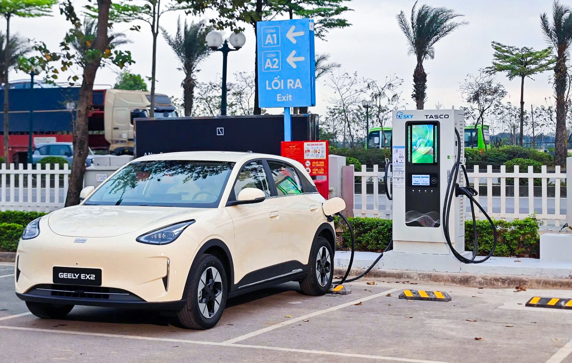 Liên minh trạm sạc tại Việt Nam: Chủ xe có lợi thật không hay vẫn rối như cũ?- Ảnh 1.