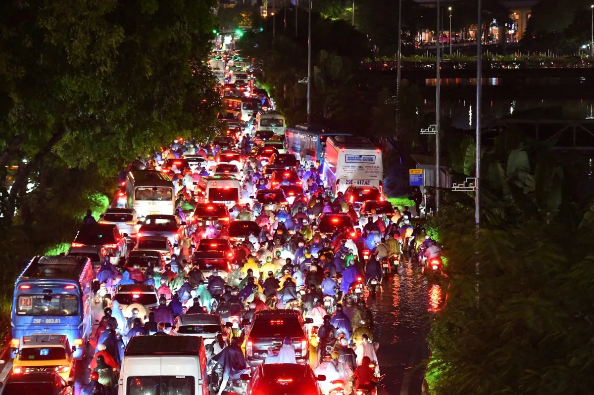 Đánh đổi thời gian rảnh để trở thành "tài xế riêng" của gia đình, chủ xe điện khẳng định là "đáng lắm" - Ảnh 2.