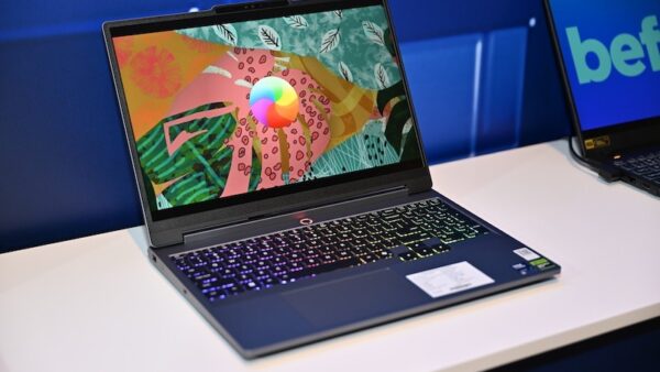 Laptop trang bị Intel Core Ultra Series 3 ra mắt tại Việt Nam, có nhiều trang bị AI