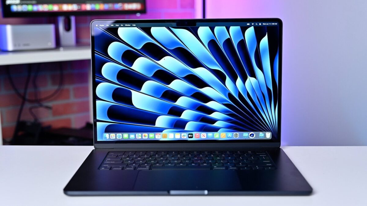 MacBook Air M5 sắp ra mắt: Mỏng nhẹ quen thuộc, hiệu năng AI mạnh mẽ cho dân văn phòng
