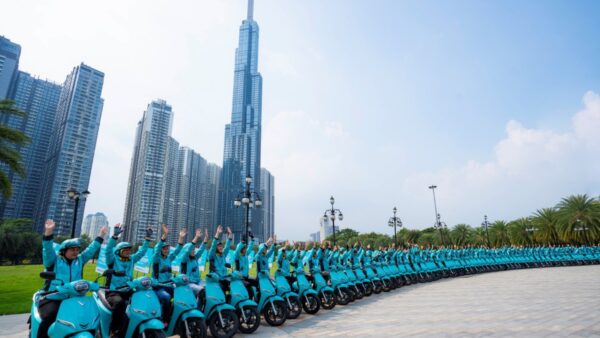 Chạy Green SM 3 năm không tốn tiền pin, tài xế “cầm về” thêm một chiếc xe