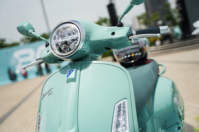 80 năm Vespa: Biểu tượng di sản khuấy động tinh thần trẻ tại Thủ Thiêm Riverstage!- Ảnh 4. 80 năm Vespa: Biểu tượng di sản khuấy động tinh thần trẻ tại Thủ Thiêm Riverstage!- Ảnh 4.