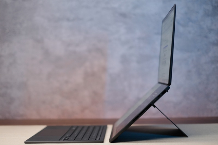 zenbook20duo20202628-1