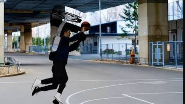Đại học Tokyo chế tạo ba lô 16 cánh quạt, cho con người cảm giác như đang nhảy trên Mặt trăng