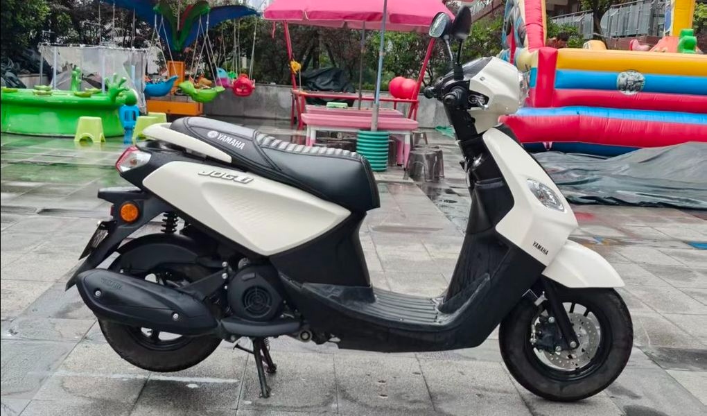 Xóa bỏ lốp trơn trượt, Yamaha Jog i Plus lột xác nhằm lật đổ xe quốc dân Honda Vision - Ảnh 2.