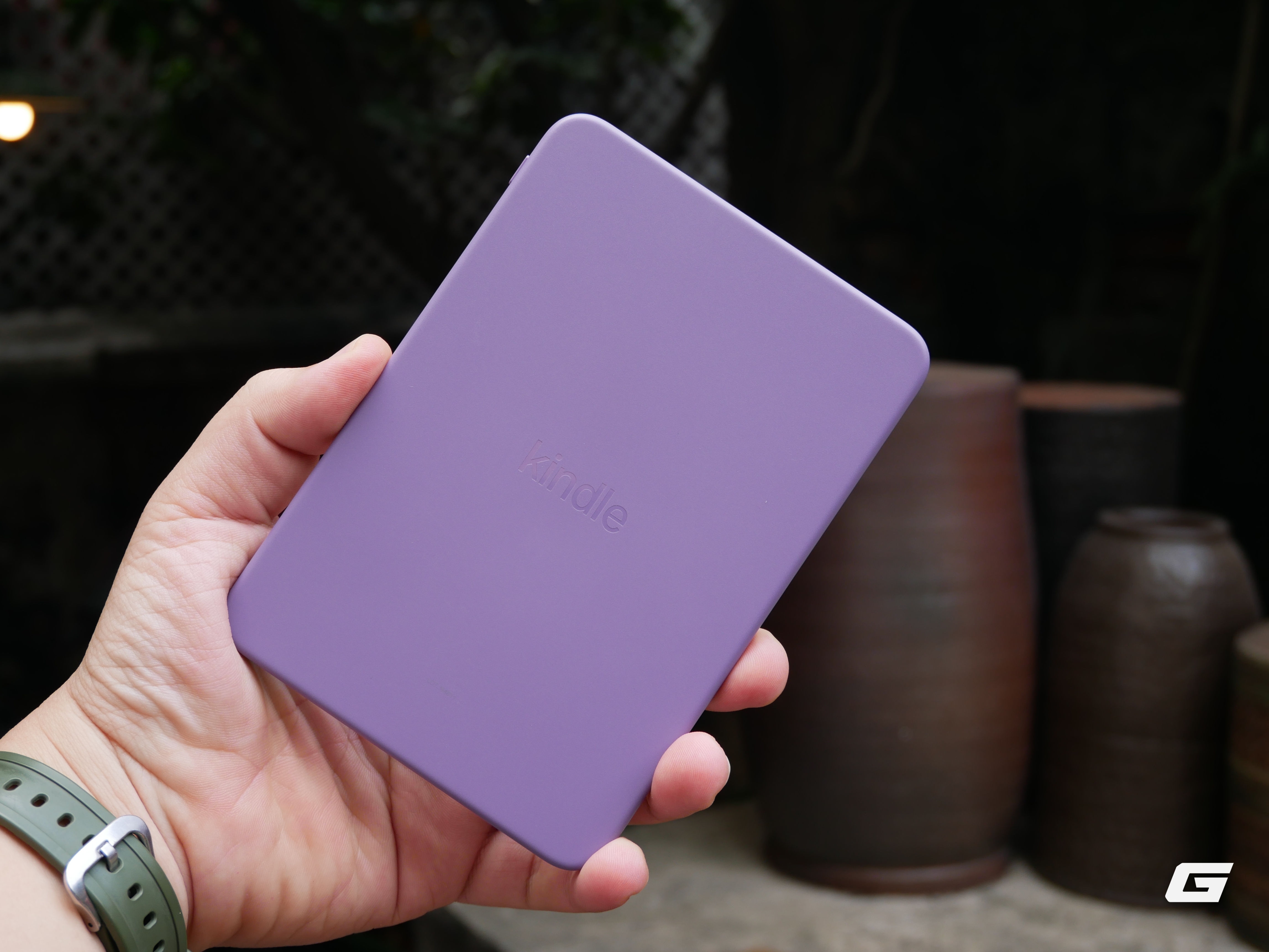 kindle-2026p1050474-1792377049259472145782 Đánh giá chi tiết Kindle 2026: Chiếc Kindle nhỏ gọn có chất lượng hoàn thiện tốt, nhưng vẫn chưa có đèn vàng! - Ảnh 8.