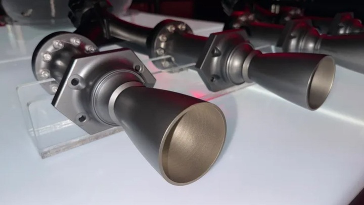 Bí mật công nghệ hàng không vũ trụ trong siêu xe bay của Tesla- Ảnh 2. Bí mật công nghệ hàng không vũ trụ trong siêu xe bay của Tesla- Ảnh 2.