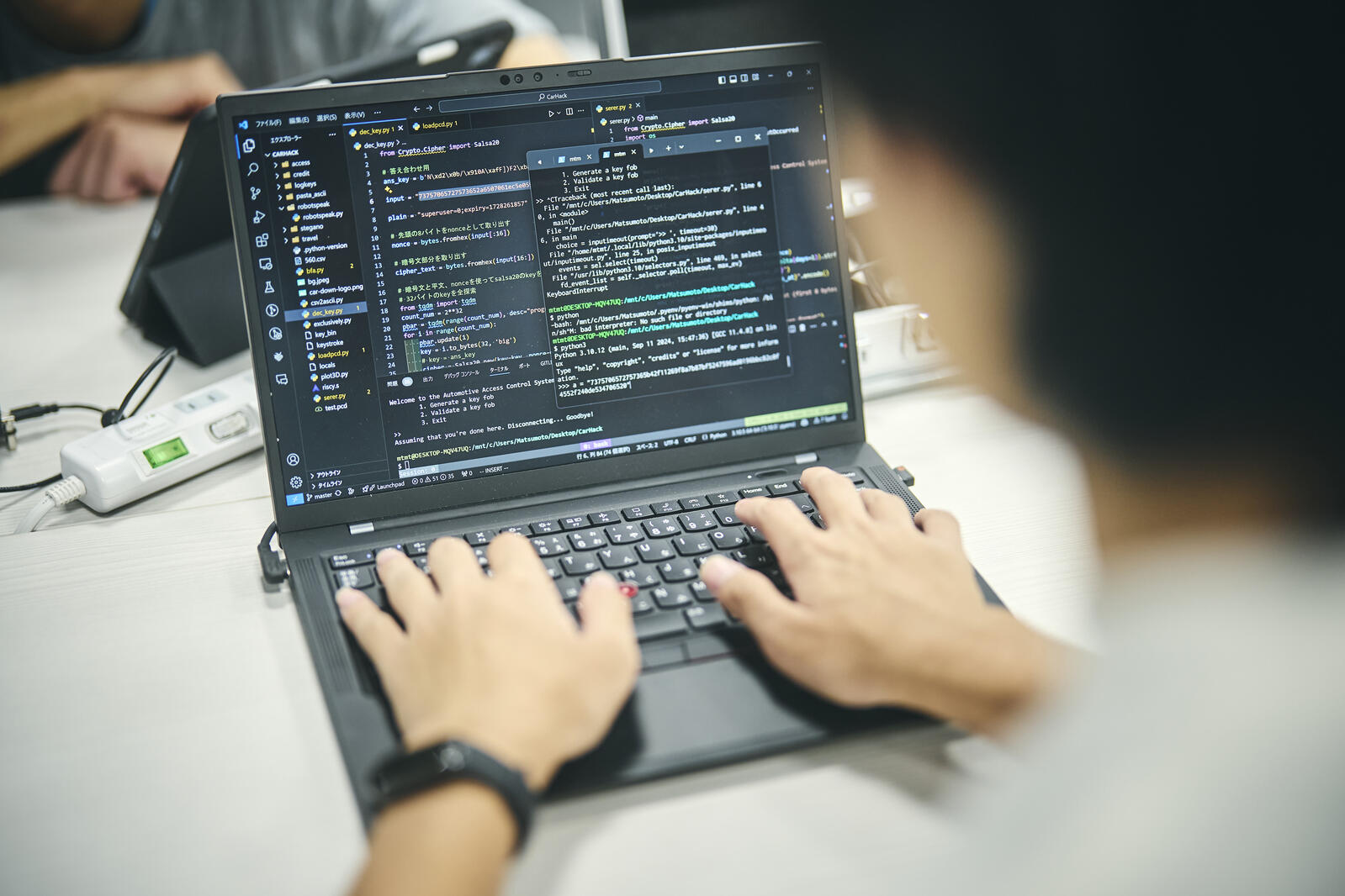'AI ngày càng giỏi, ô tô càng dễ bị hack'- Ảnh 2. 'AI ngày càng giỏi, ô tô càng dễ bị hack'- Ảnh 2.