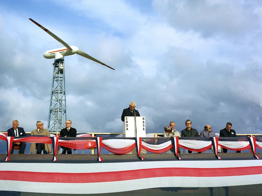 wind-turbine-three-blades-nasa-mod-0-dedication-1791951168035-1791951168292369592728